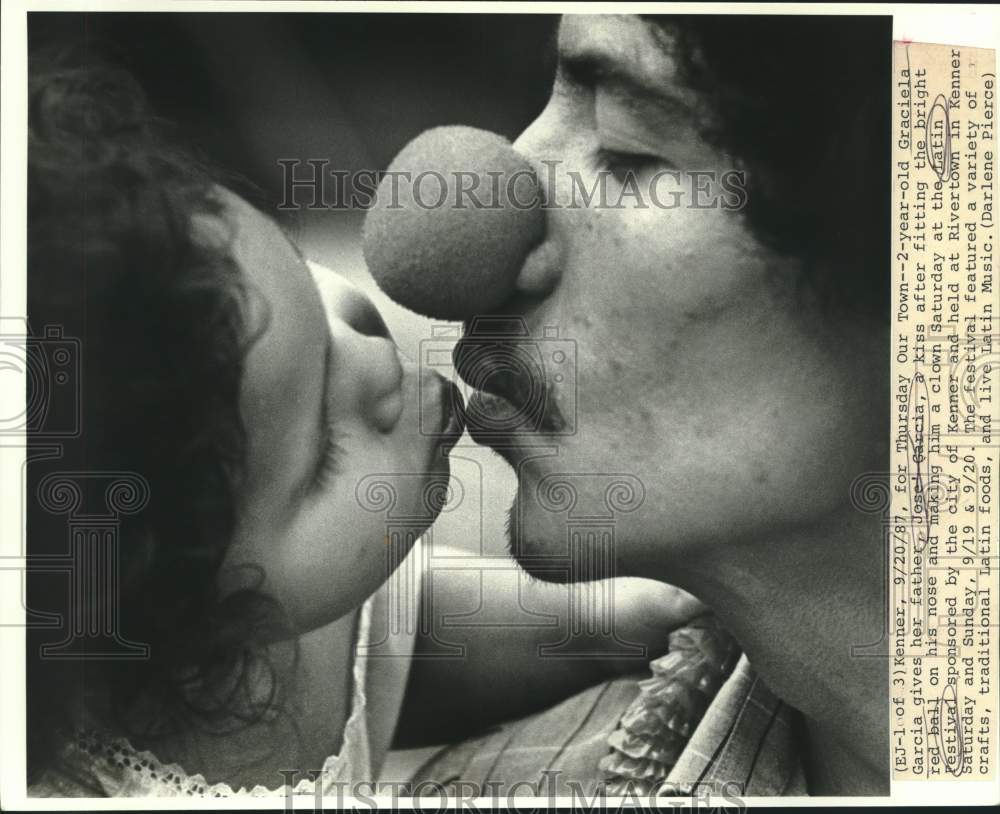 1987 Press Photo Graciela &amp; father Jose Garcia at the Latin Festival in Kenner - Historic Images