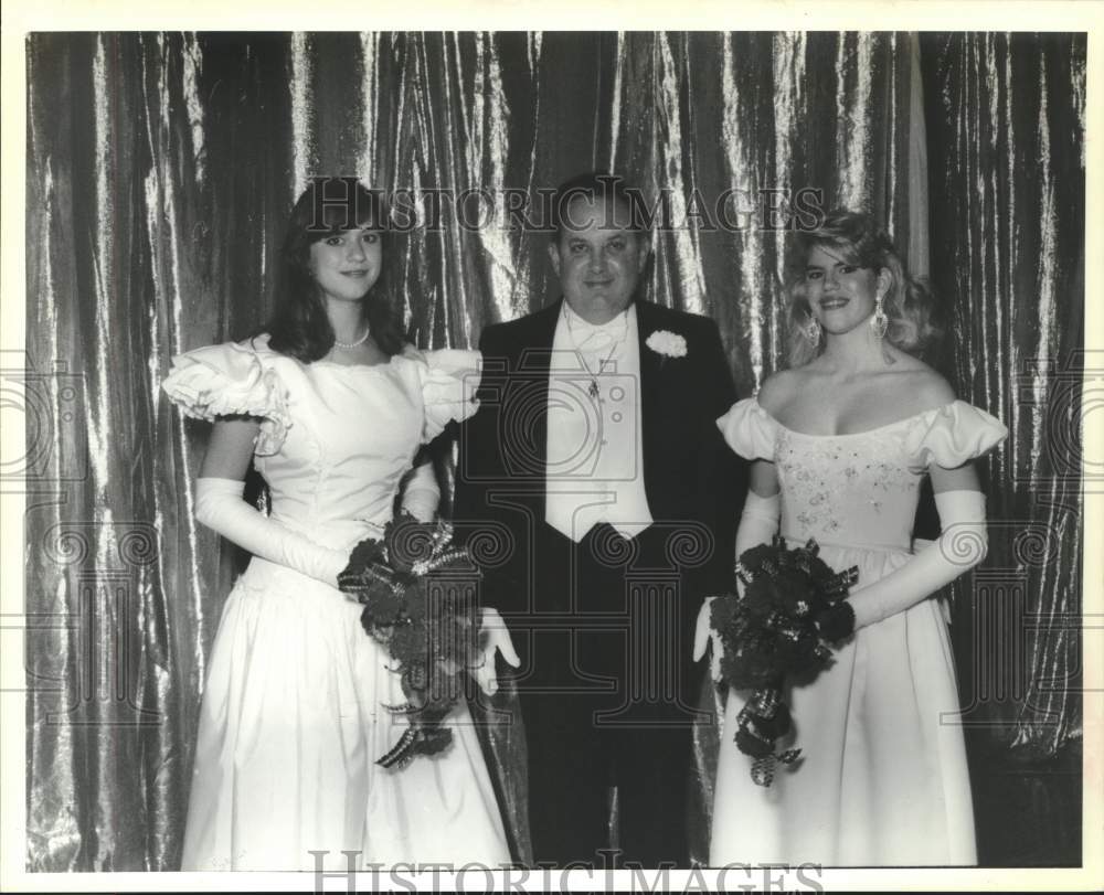 1990 Press Photo Haydee Denis, James Landis, Aline Walshe at Harlequins Ball - Historic Images