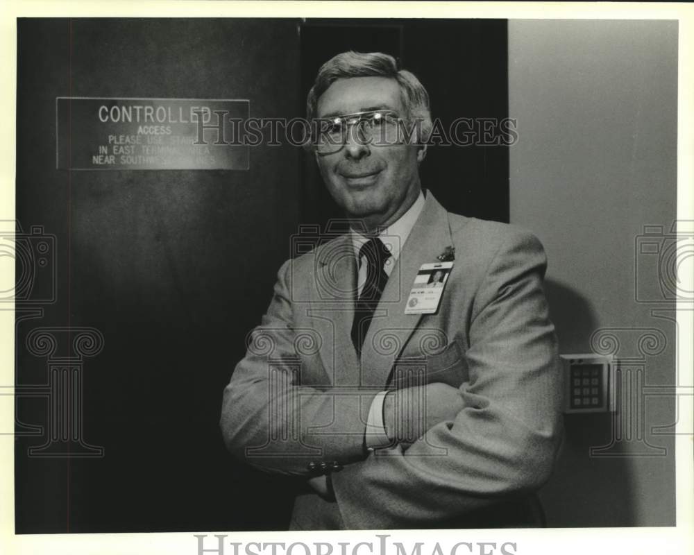 1989 Press Photo Bob Landino, Security consultant for the New Orleans Airport - Historic Images