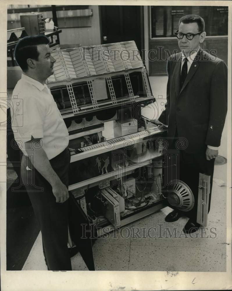 1967 Press Photo Repair Department Of Tac Amusement Company, New Orleans-Historic Images