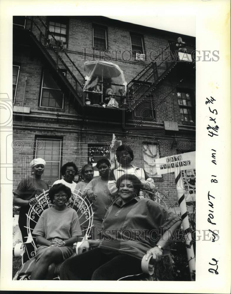 1990 Press Photo Members of Lafitte Housing Project and Garden committee - Historic Images