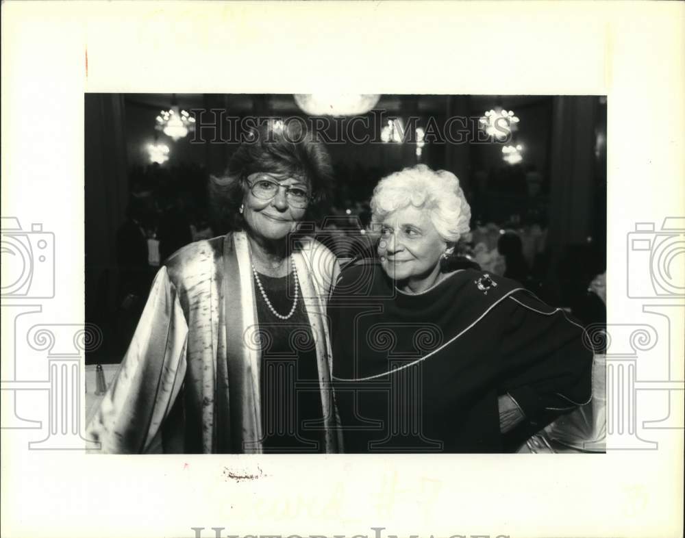 1991 Press Photo Ida Kohlmeyer and Mrs. P.R. Norman at Jewish Foundation - Historic Images