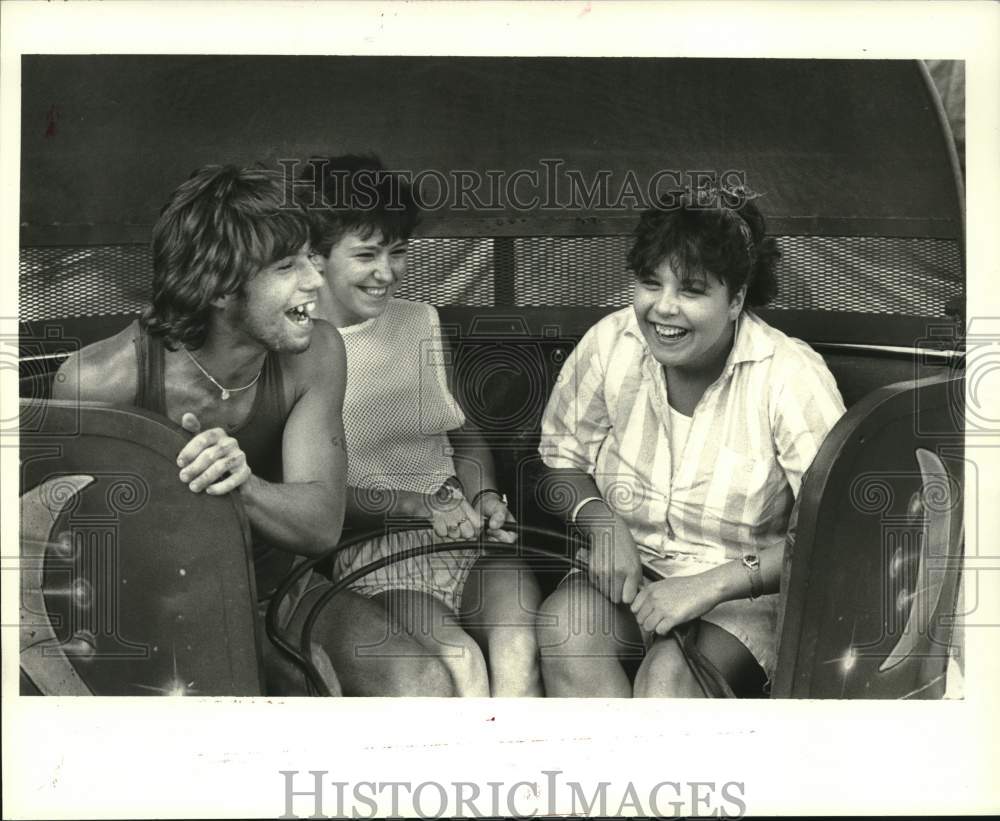 1986 Press Photo Stephanie Zar in Tilt O&#39; Whirl at the Lafitte Seafood Festival - Historic Images