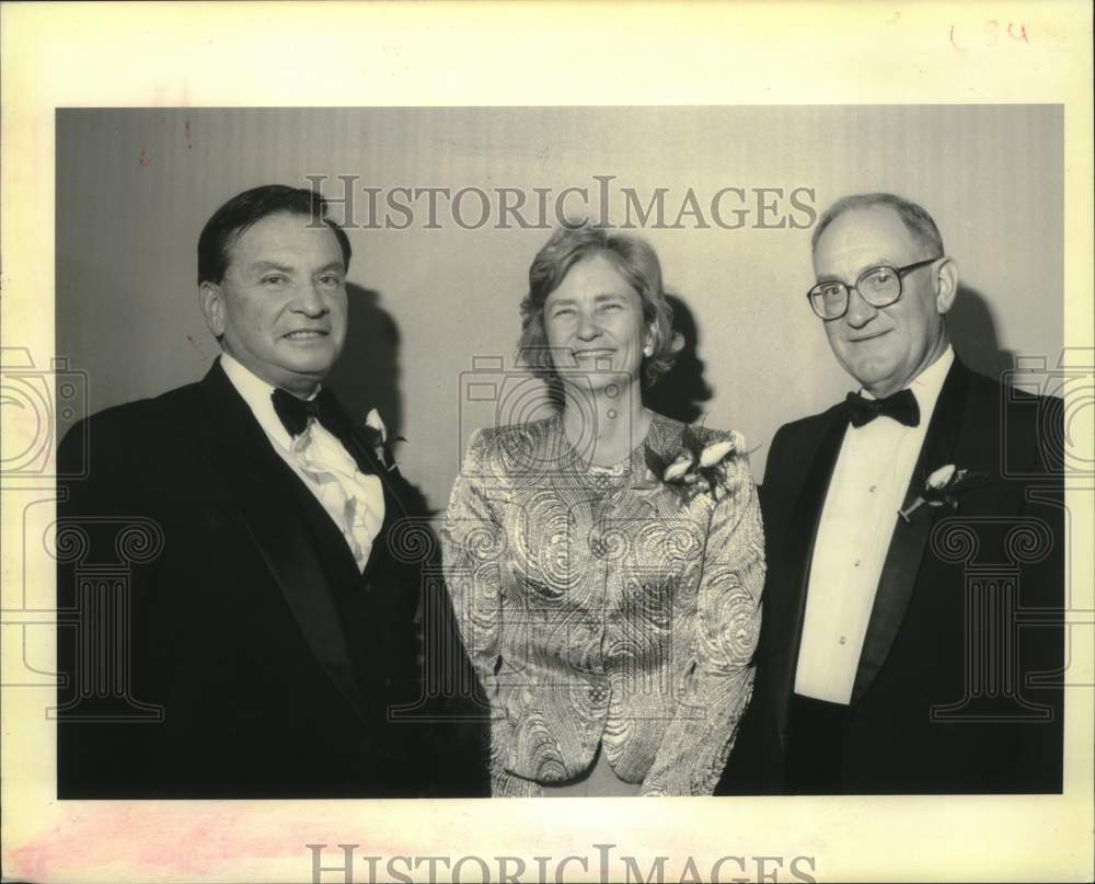 1992 Press Photo Dr. Herbert Kaufman, Margie Villere, Dr. Perry Rigbyu at Gala - Historic Images