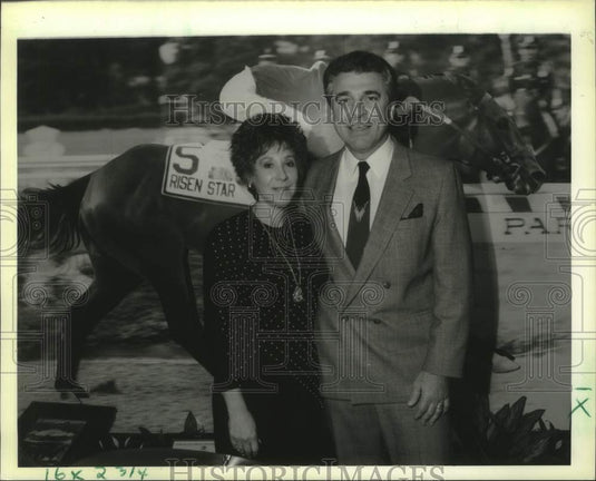 1989 Press Photo Carmela & Ronnie Lamarque - Century Club for Ozanam Inn - Historic Images