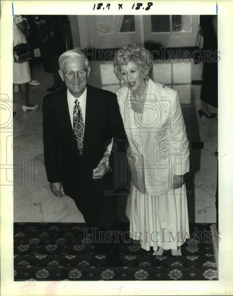 1993 Press Photo   Richard and Betty Lacoste at The Propeller Club. - Historic Images