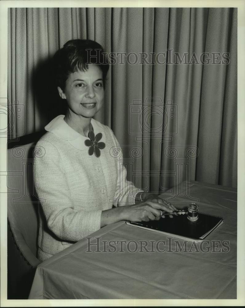 1968 Mrs Henry B Grimball, president auxiliary of Vista Shores Club-Historic Images