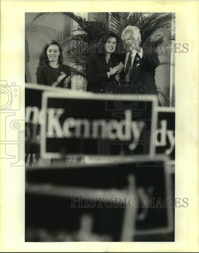 1994 Press Photo Victoria and Ted Kennedy at a rally in Boston - Historic Images