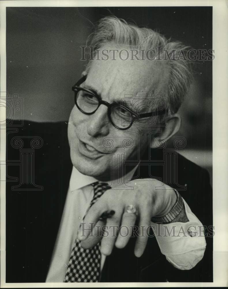 1971 Louis E. Kazin of NARD - Historic Images