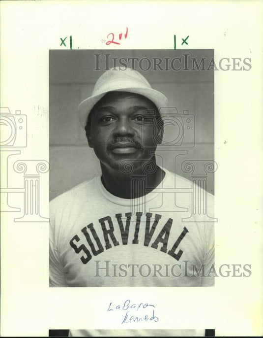 1988 Press Photo LaBaron Kennedy, Basketball coach for Live Gabe Junior High - Historic Images