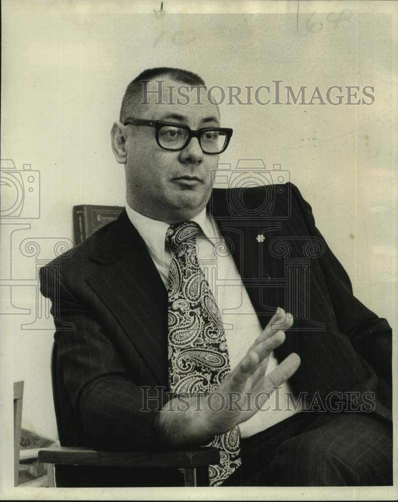 1974 Edwin Jewett Jr. of First National Bank of Commerce - Historic Images