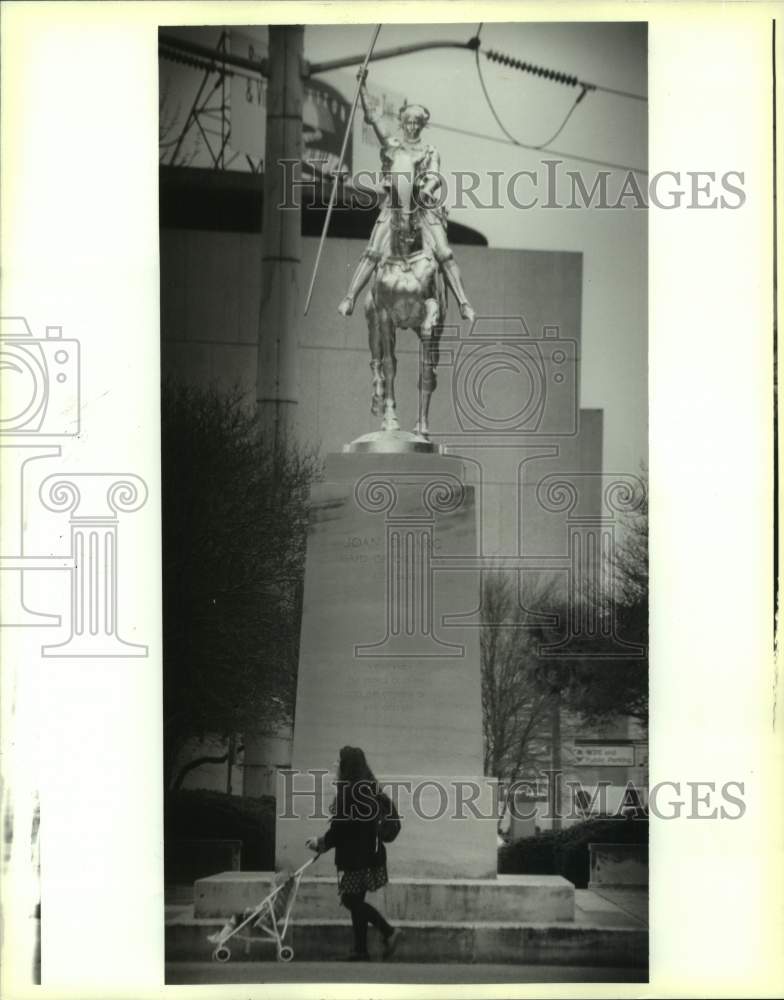 1993 Press Photo General view of Joan of Arc statue in New Orleans - Historic Images