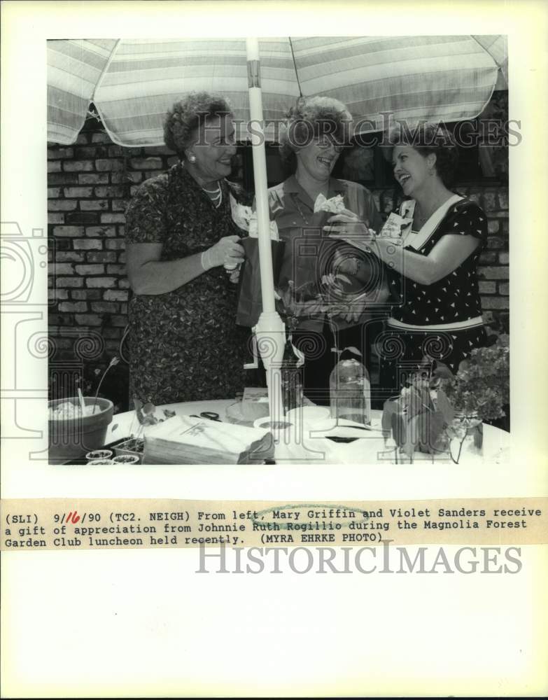 1990 Press Photo Magnolia Forest Garden Club Luncheon - Historic Images