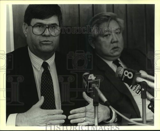 1989 Press Photo NOPD's Chief of Detective Charles P. Ladell & Sheriff Harry Lee - Historic Images