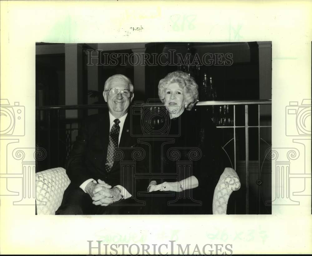 1990 Press Photo Mr. and Mrs. Richard &amp; Betty Lacoste at the Propeller Club - Historic Images