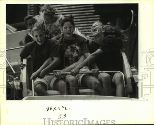 1992 Press Photo Teens enjoying The Alps" ride at the Lacombe Crab Festival - Historic Images
