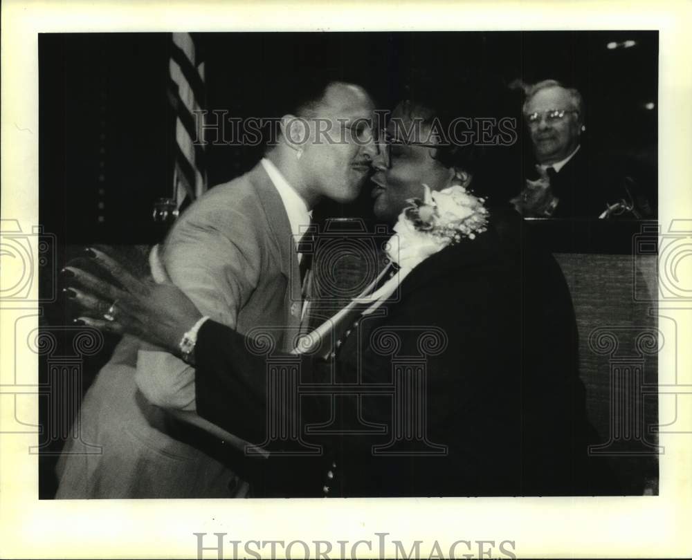 1994 Press Photo Marc Morial Kisses Supreme Court Associate, Bernette Johnson - Historic Images