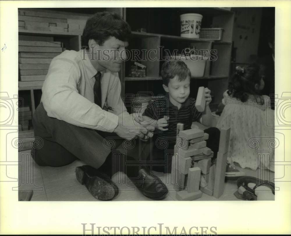 1990 Press Photo Dr. Kevin Krane &amp; son Stewart during Bagels &amp; Blocks breakfast - Historic Images