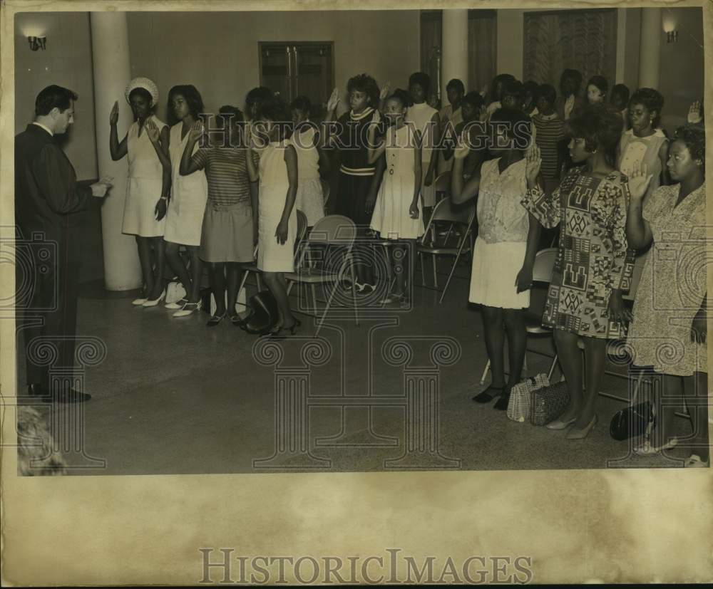 1967 Press Photo Richard K. Mazeau, instructor at Jobs Corps, 330 St. Charles-Historic Images