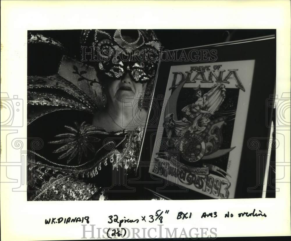 1993 Press Photo Krewe of Diana Bea Grilletta with Metairies 25th Parade poster - Historic Images