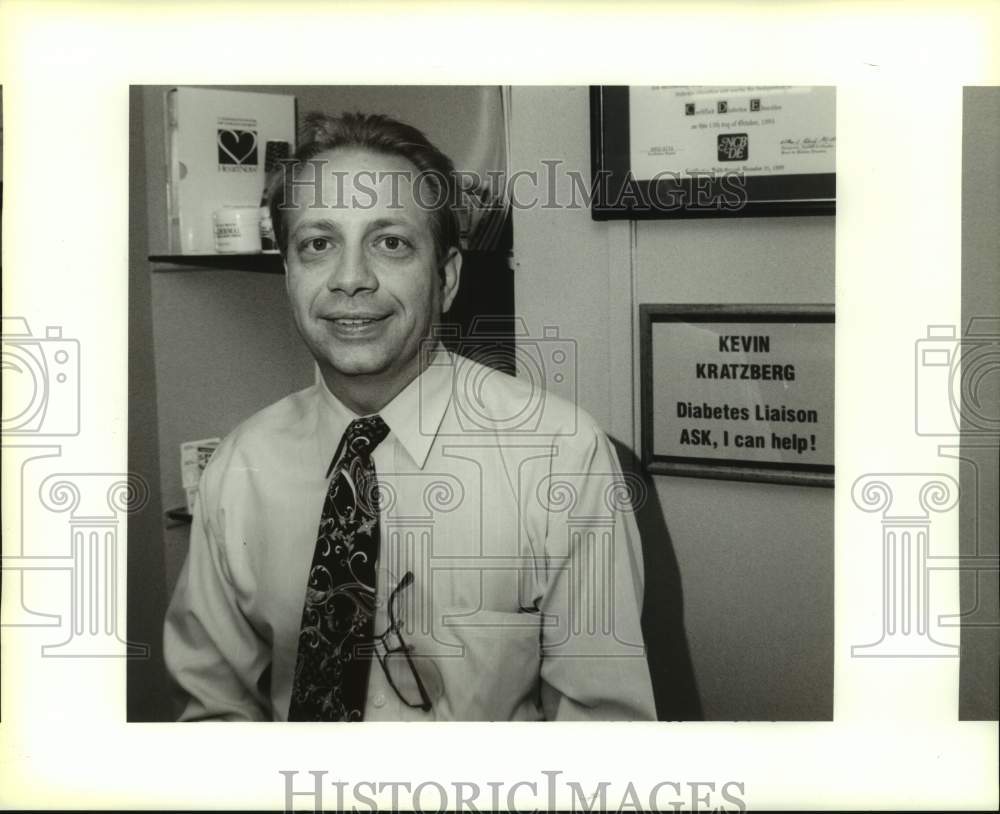 1995 Press Photo Kevin Kratzberg, director of Diabetes Educational &amp; Support - Historic Images