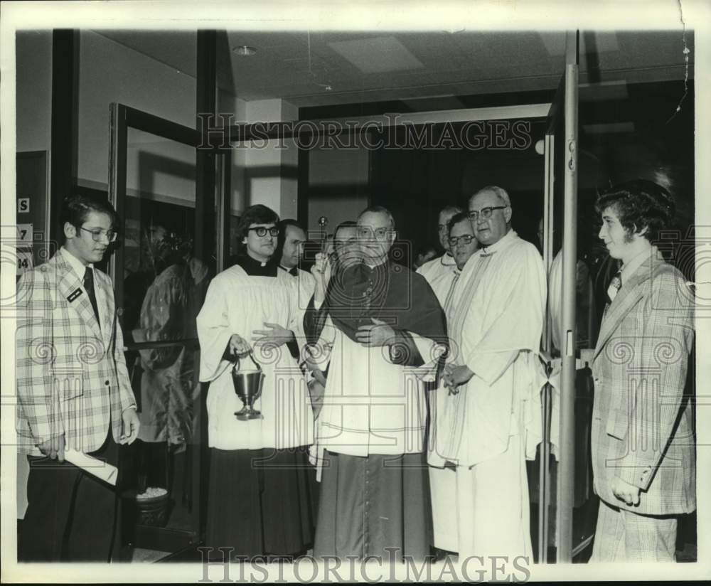 1974 Archbishop Philip N. Hannan at Jesuit High School - Historic Images