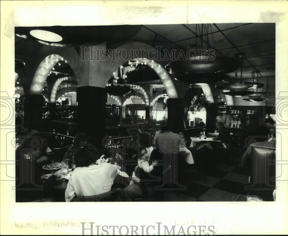 1991 Press Photo Houston&#39;s restaurant - Historic Images