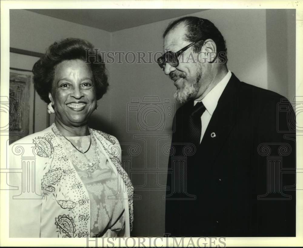 1994 Press Photo SUNO delegates Irene Howard and Thomas Velazquez - Historic Images