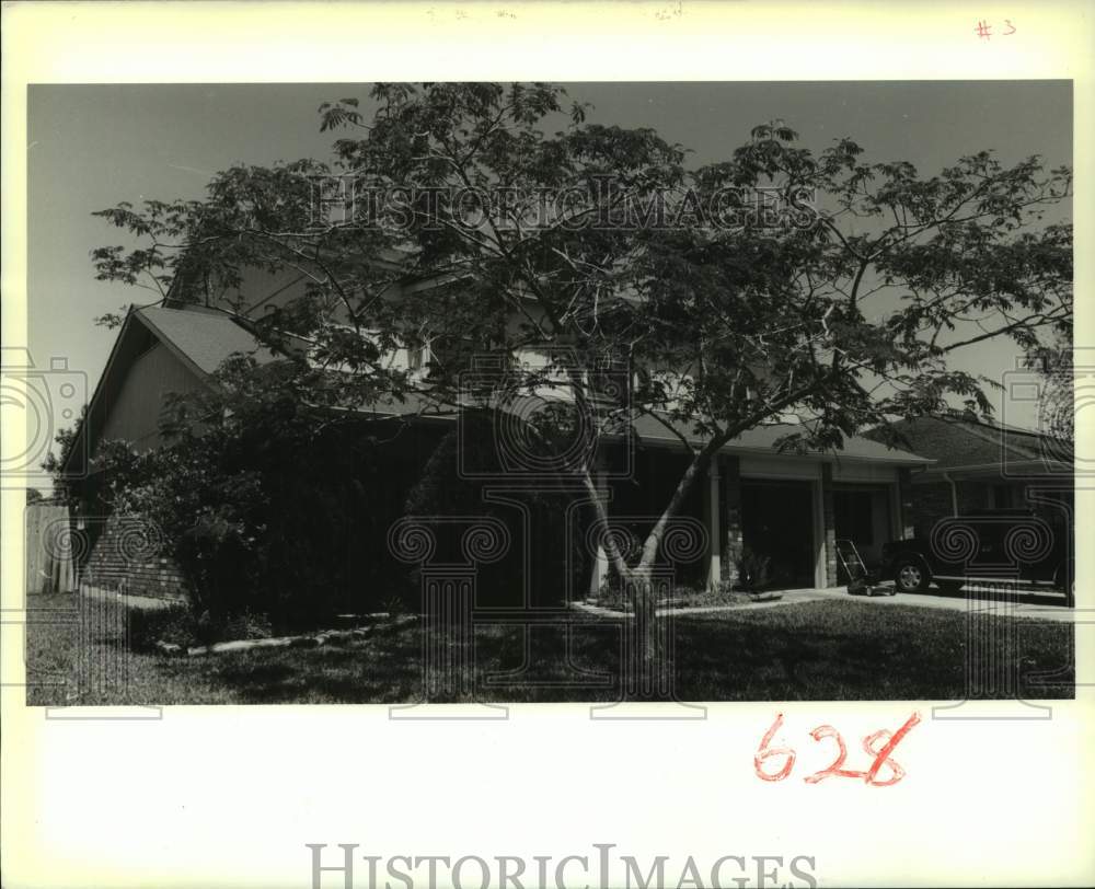 1989 Press Photo Real estate, 2004 Titan Drive, Harvey - Historic Images