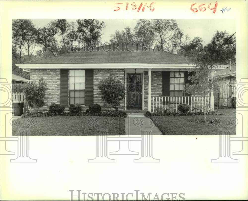 1989 Press Photo Real Estate photo of 2908 Shannon Drive, Violet. - Historic Images