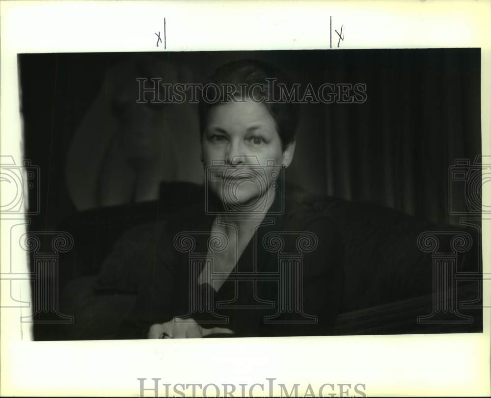 1994 Press Photo Miss Miane Kern, volunteer at Children&#39;s Hospital - Historic Images