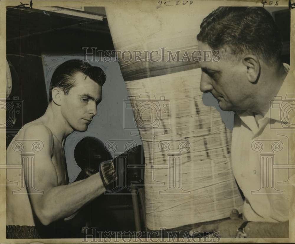 1967 Press Photo Professional boxer Eddie Jordan and manager Rickey Fasano. - Historic Images