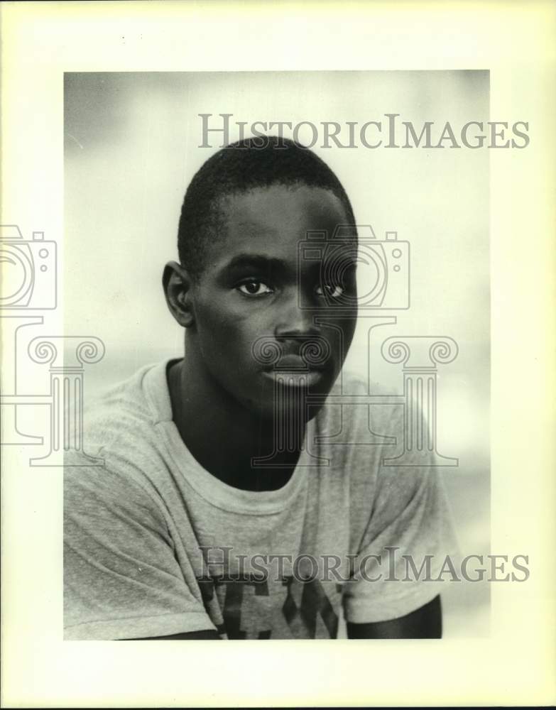 1990 Press Photo #5 Keith James, Wing Back, Booker T. Washington sports - Historic Images