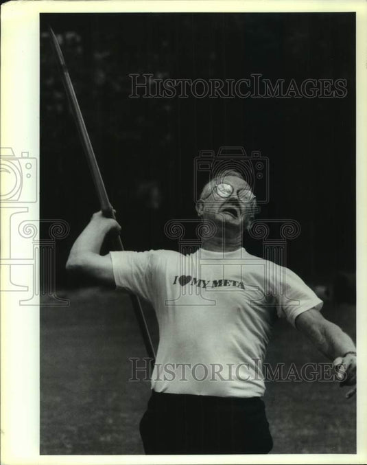 1992 Press Photo Gordon Nordgren tosses Javelin at St. Paul's field - Historic Images
