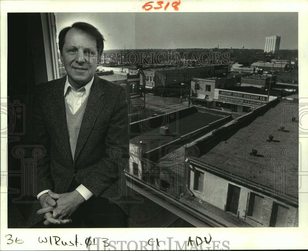 1987 Press Photo G.W. &quot;Billy&quot; James Jr., president of T.L. James and Co. Inc. - Historic Images