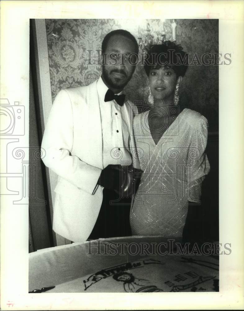 1991 Press Photo George and Phonecia Howard at Titans Benefit Gala - Historic Images