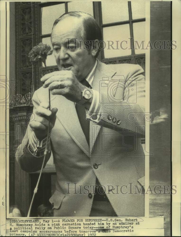 1972 Press Photo Senator Hubert H. Humphrey at political rally on Public Square - Historic Images