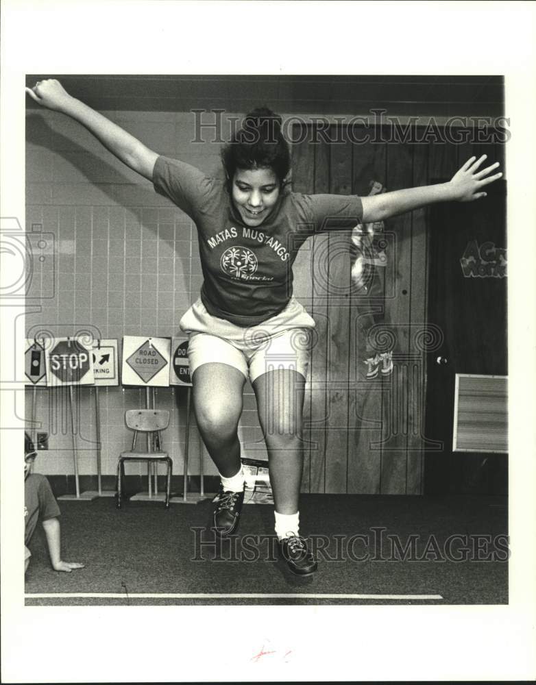 1988 Press Photo Dana Gauchet, Standing Long Jump at the Special Olympics - Historic Images