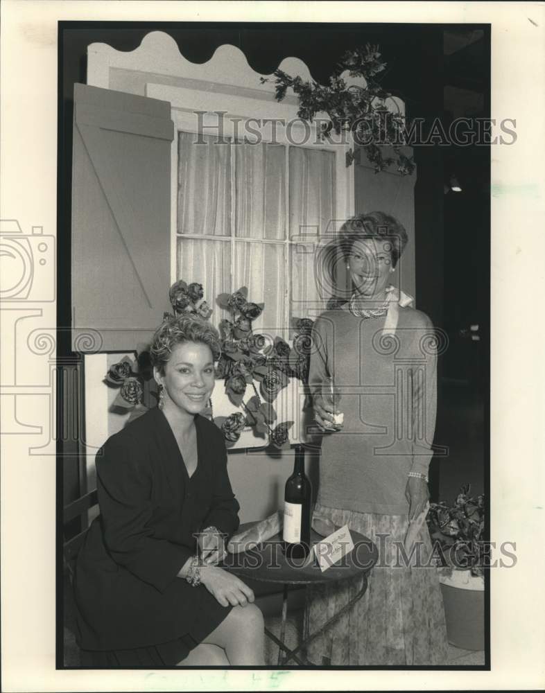 1991 Press Photo Katherine Marrero, Louisete Brown at Art In Bloom Event - Historic Images