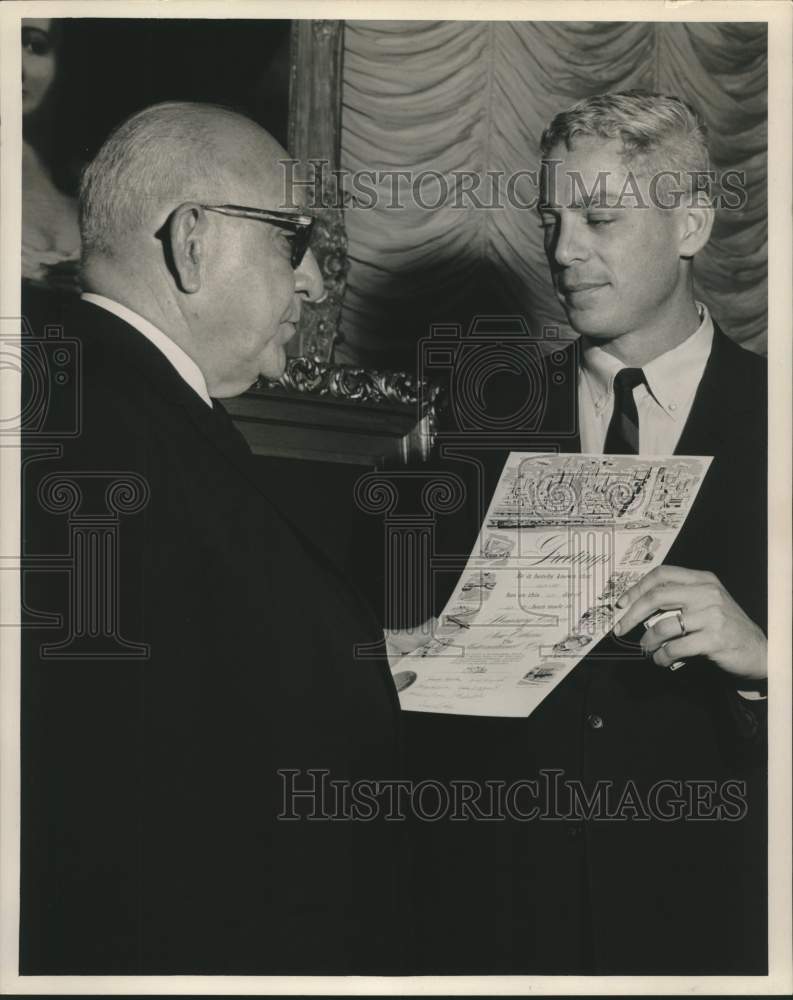 1962 Press Photo Julie Labo of Godchaux Sugar honors Walter Marcus - Historic Images