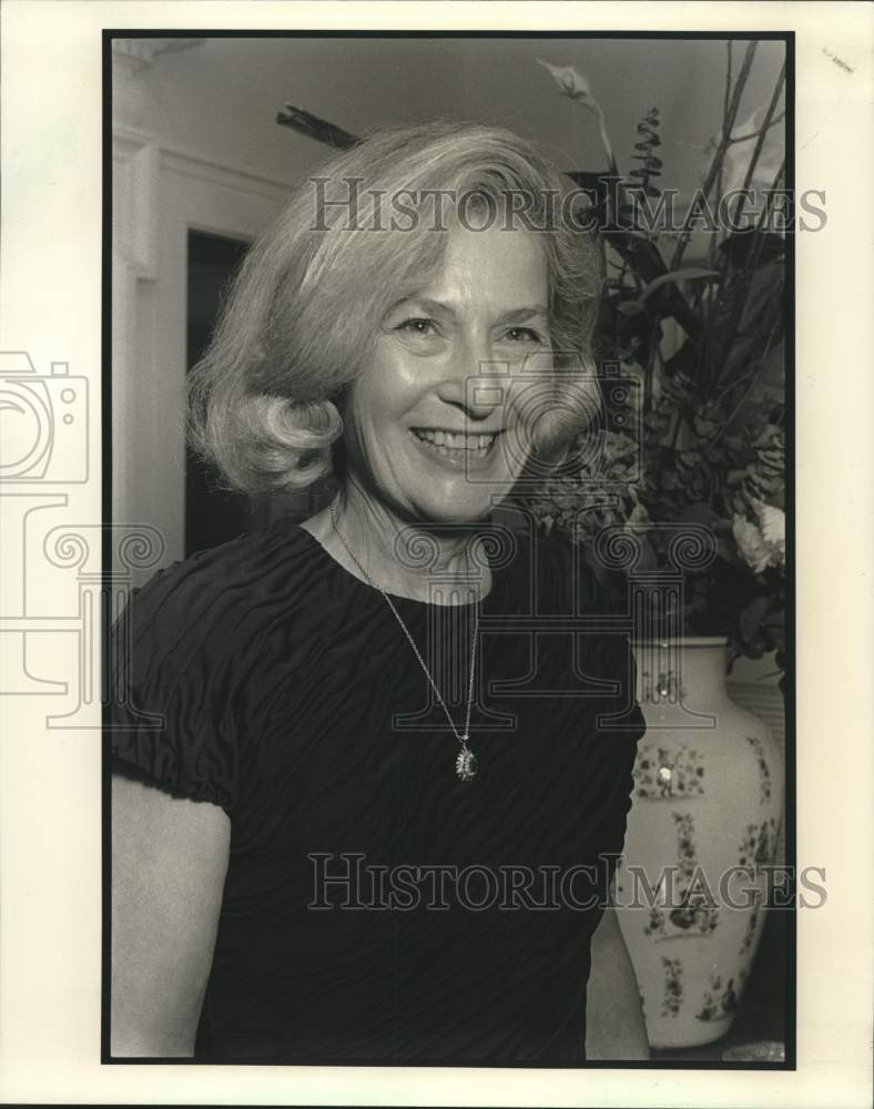 1990 Press Photo Lyn Loria at NOCC Governor's Ball - Historic Images