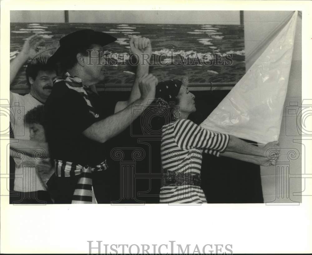 1989 Press Photo Louisiana Access Theater members perform Pirate Lafitte - Historic Images