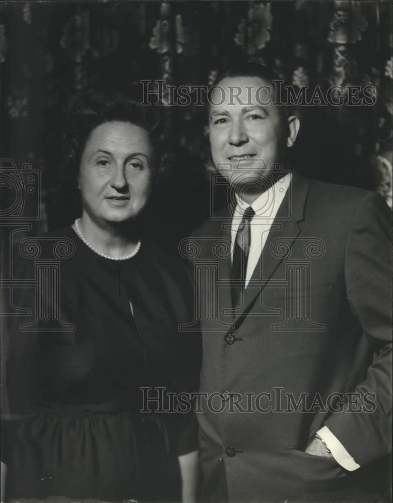 1964 Press Photo Dr. &amp; Mrs. Herbert Longenecker, President of Tulane in New York - Historic Images