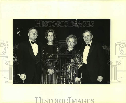 1989 Press Photo Benefactors attending the Children's Hospital Sugar Plum Ball - Historic Images