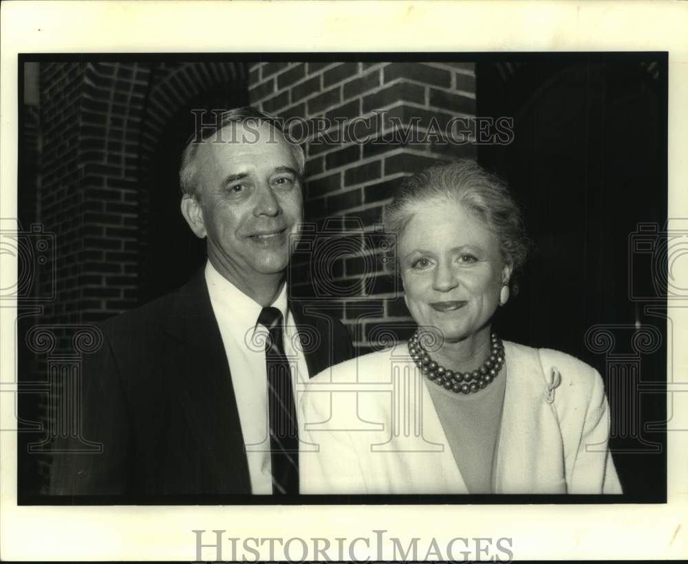 1991 Press Photo Doug and Beverly Lore at the Tulane Summer Lyric Theater. - Historic Images