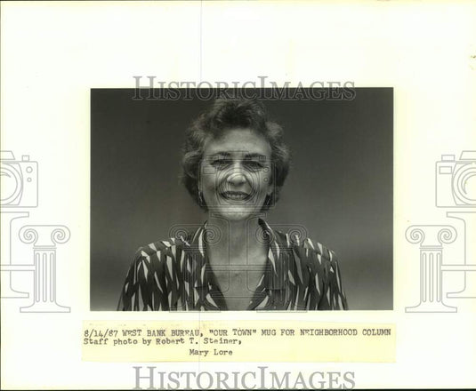 1987 Press Photo Mary Lore writer of the column "Our Town." - Historic Images