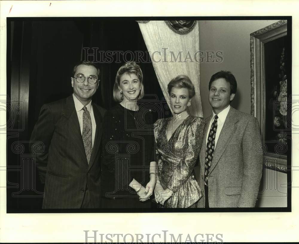 1990 Press Photo Ken &amp; Susan Lobenstein and Christie &amp; Mitchell Mintz at event - Historic Images