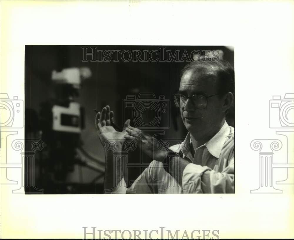 1993 Press Photo Stan Loggins Leads Introductory Video Production Class, Algiers - Historic Images