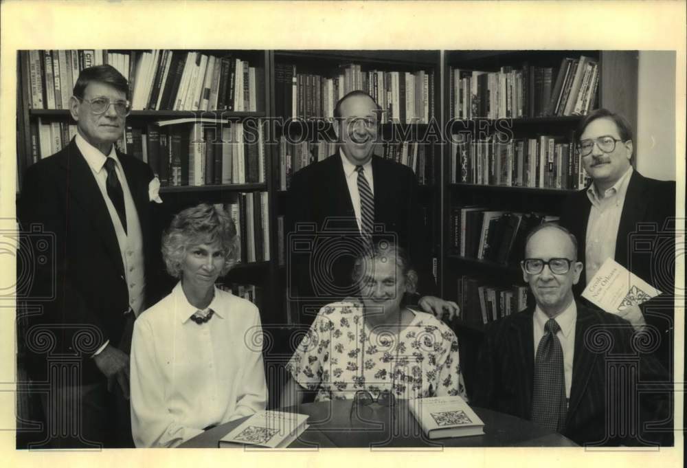 1992 Press Photo UNO Professors And Co-Authors Of Book &quot;Creole New Orleans&quot; - Historic Images