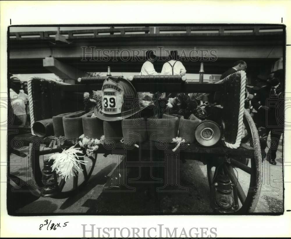 1991 Press Photo New Orleans firefighter Johnny Lewis&#39;s Funeral Service - Historic Images